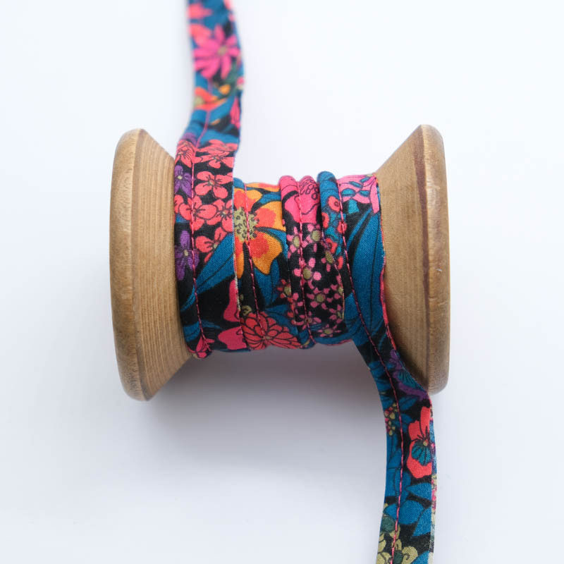 Passepoil Liberty Ciara Bleu et Rose Pailleté - Maison Klem